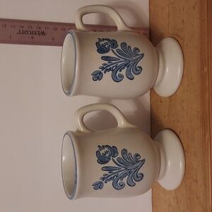 Vintage Pfaltzgraff Yorktowne Footed Mugs Classic Blue Folk Art Stoneware Set